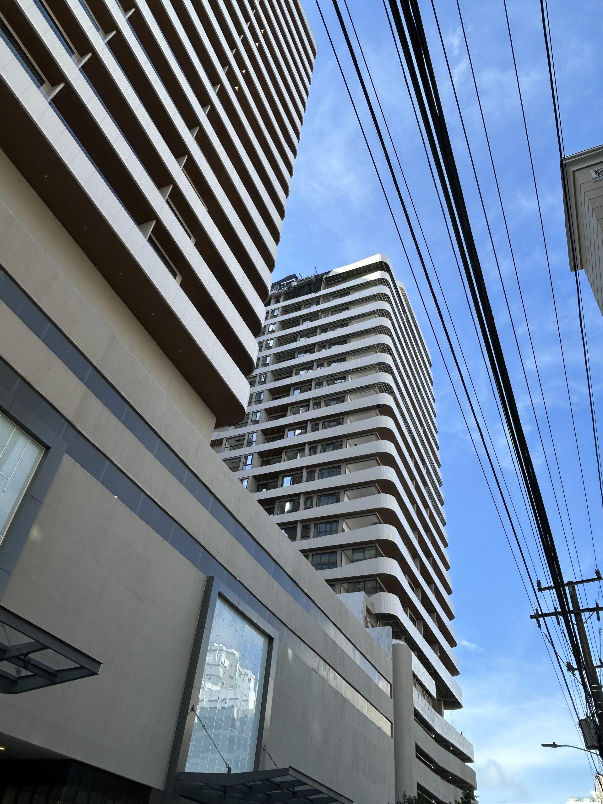 fachada principal blue mall luxery suites